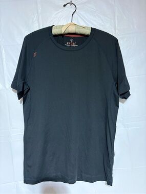 RHONE Men’s Black Short-Sleeve Athletic Tee with Subtle Red Accent